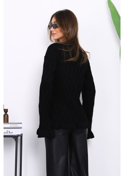 Siyah Bel ve Kol Ucu Fırfırlı Triko Kazak fırsatları