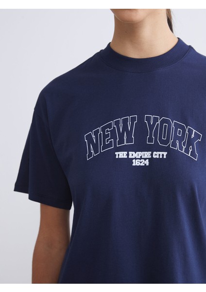 Yeni Sezon Bisiklet Yaka New York Baskılı Kadın Tişört modelleri