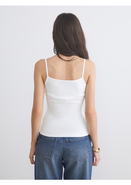 Yeni Sezon Kare Yaka Kadın Atlet fırsatları