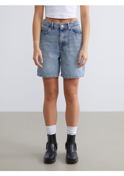 Yeni Sezon Dar Fit Kadın Jean Şort fiyatları