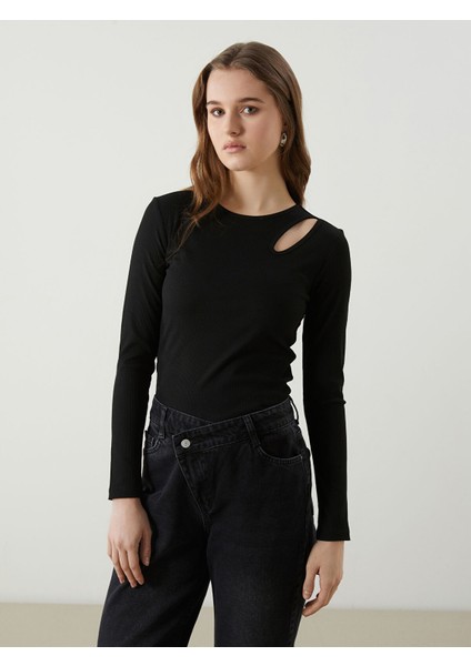 Yeni Sezon Bisiklet Yaka Pencere Detaylı Kadın Body