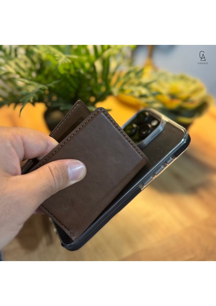 iPhone 17 Pro Max Uyumlu 5 Bölmeli Magsafe Mıknatıslı Deri Kartlık Cüzdan