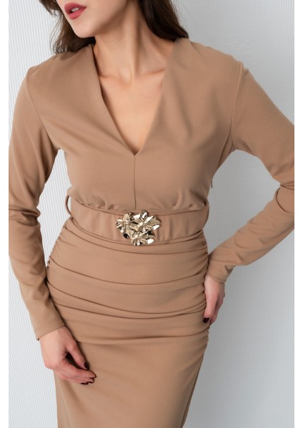 Kadın Bej Kemerli Büzgü Detay Uzun Elbise indirimleri