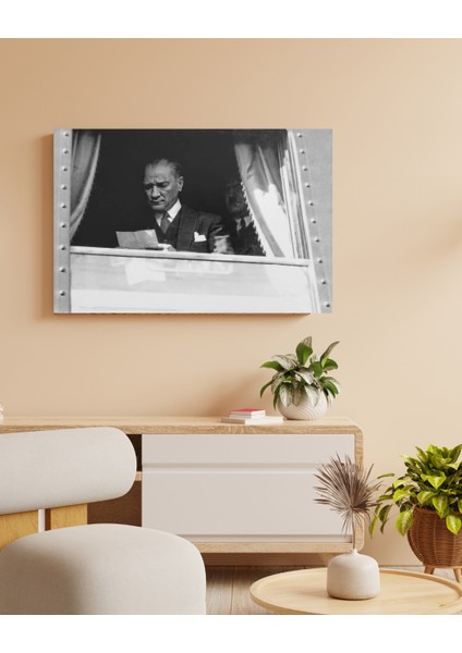 Atatürk Tren Penceresi - Ahşap Mdf Tablo