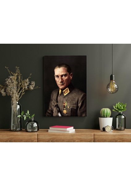 Atatürk Üniformanlı Portre - Ahşap Mdf Tablo