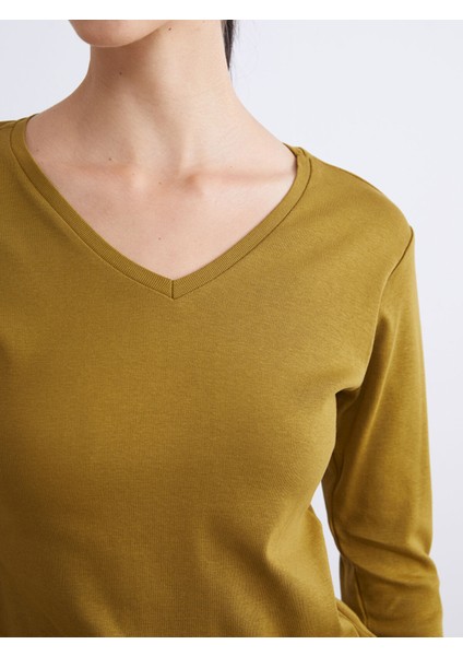 Yeni Sezon V Yaka Kadın Tişört modelleri