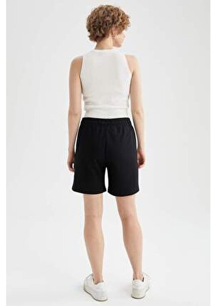 Regular Fit Geri Dönüşümlü Bermuda Şort U4570AZ21HS modelleri