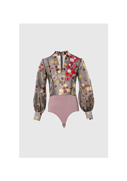 Işleme Detaylı Puantiye Baskılı Gri Bluz