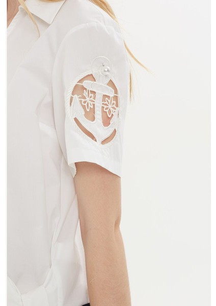 Kolu Nakışlı Kısa Beyaz Elbise fırsatları