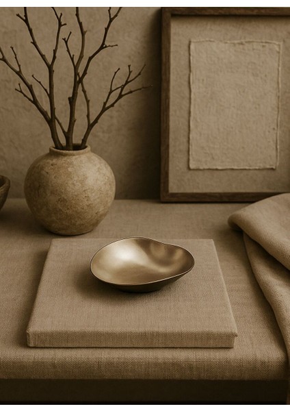 Asimetrik Pirinç Dekoratif Obje 9X8X3 cm