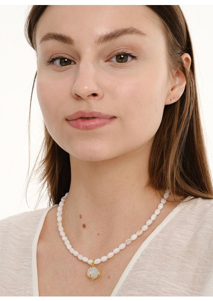 Mokita Beyaz Doğal Taş Kadın Kolye modelleri