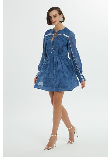 Dantel Aksesuarlı Mavi Kısa Elbise fırsatları