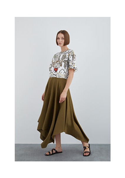 Yuvarlak Yakalı Kısa Kollu Işlemeli Asimetrik Yeşil Elbise modelleri