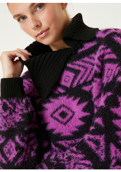 Dik Yaka Regular Fit Desenli Siyah - Fuşya Kazak Kadın TR-490 fiyatları