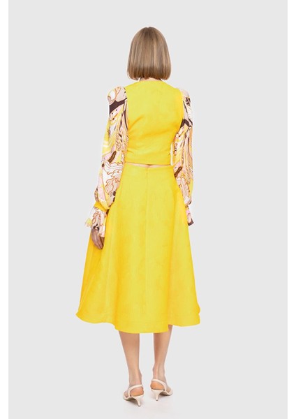 Kolları Çiçek Işlemeli Sarı Bluz modelleri