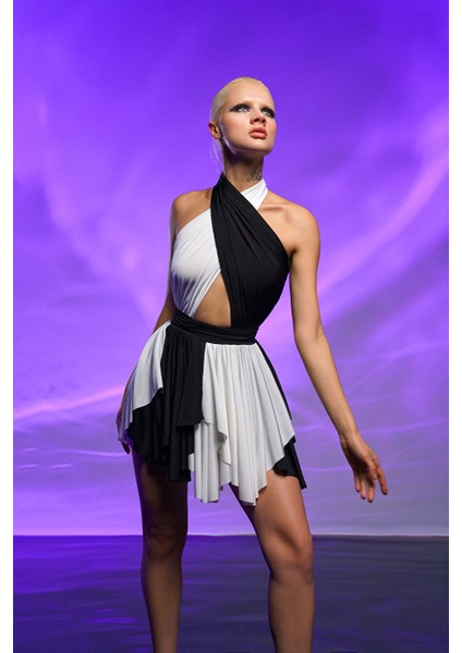 Siyah Beyaz Renk Bloklu Çapraz Bağlama Detaylı Mini Elbise