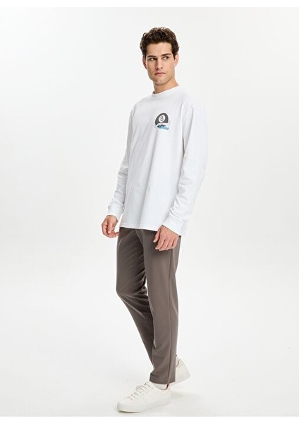 Beyaz Casino Baskılı Uzun Kollu T-Shirt modelleri