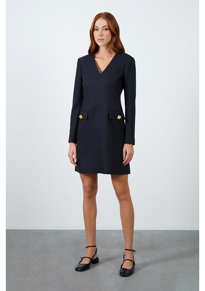 Uzun Kollu V Yakalı Midi Boy Siyah Elbise