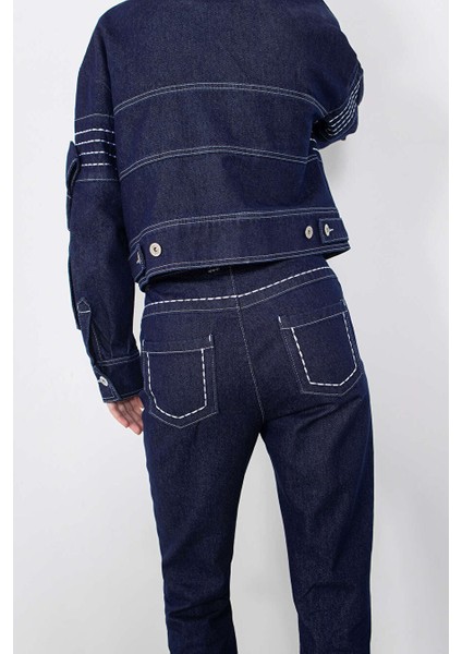 Nakışlı Kollarda Bağlama Detaylı Jean Ceket fırsatları