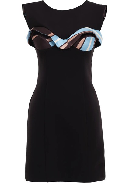 Siyah Krep Kolsuz Kısa Elbise