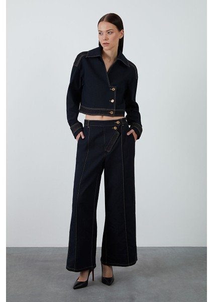 Garni Detaylı Mavi Crop Jean Ceket