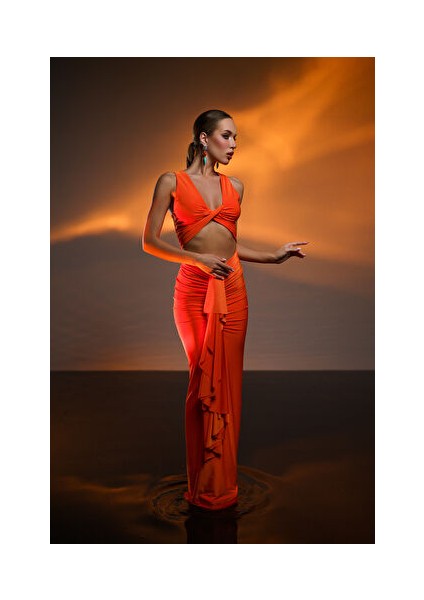 Turuncu Cut Out Detaylı Maxi Elbise modelleri