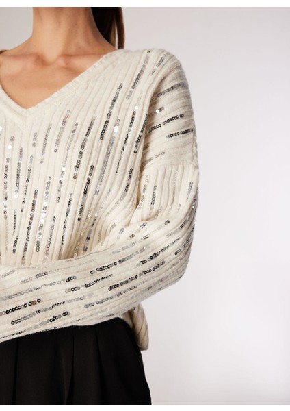 Kadın Ekru V Yaka Payetli Kazak F4WL-KZK0609 modelleri