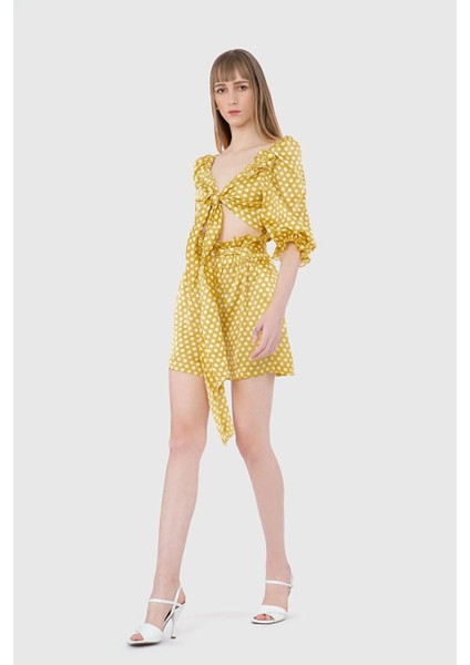 Beli Fırfırlı ve Bağlamalı Sarı Şort