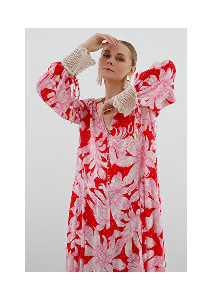 Dantel Detaylı Belden Pileli Uzun Kollu Uzun Kırmızı Elbise modelleri