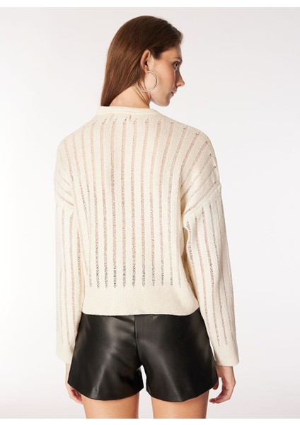 Beyaz - Gümüş Kadın Bisiklet Geniş Fit Varaklı Kazak F4WL-KZK0607