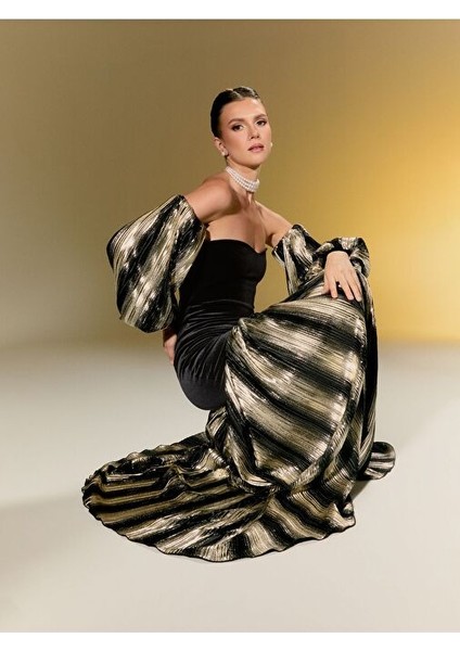 Bastille Gown fırsatları