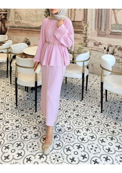 Kemerli Triko Elbise