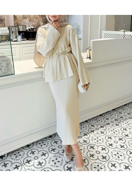 Kemerli Triko Elbise