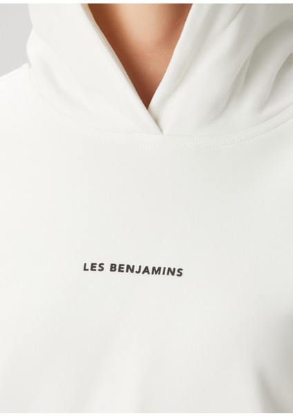Beyaz Kapüşonlu Sweatshirt indirimleri
