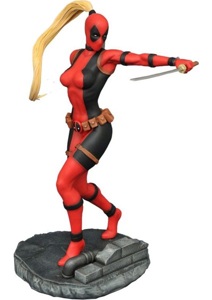 Marvel: Lady Deadpool Figure Heykel