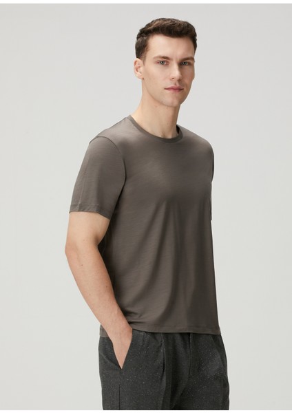 Kahverengi Yün T-Shirt modelleri