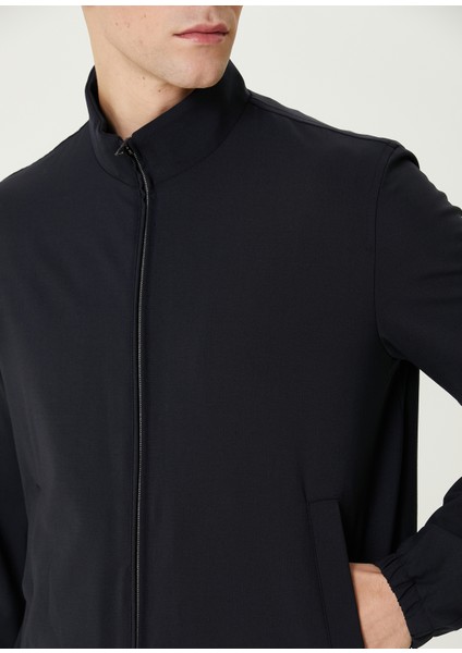 Lacivert Mont indirimleri