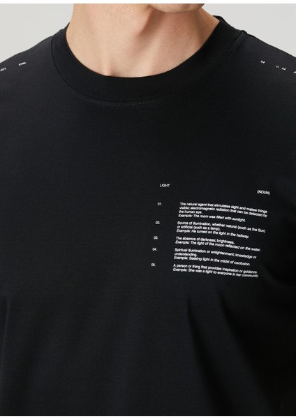Siyah Kontrast Baskılı T-Shirt indirimleri