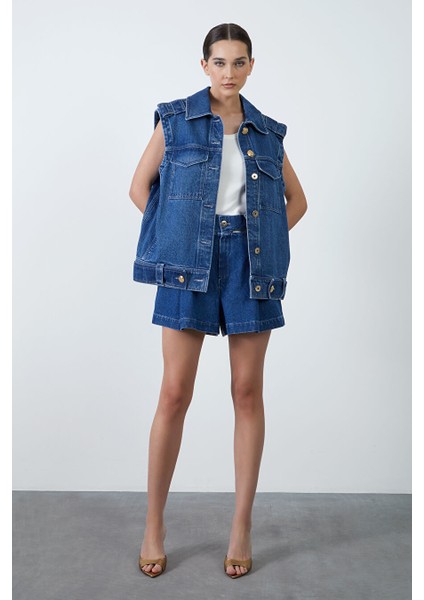 Cep ve Düğme Detaylı Lacivert Denim Ceket