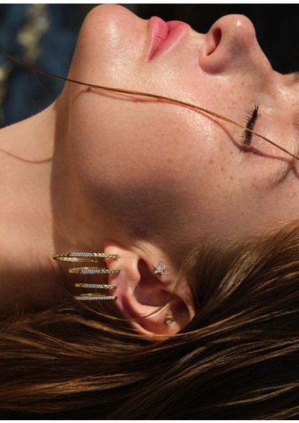 Small Mahuka Pave Pırlanta Taşlı 14 Ayar Altın Tek Kadın Küpe fırsatları