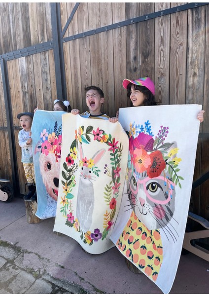 Librarian Kitty Çocuk Halısı fırsatları