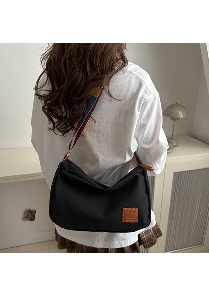 Kadın Çantası, Büyük Kapasiteli Omuz Çapraz Çanta, Moda ve Batı Tarzı, Kişilik ve Güzel, Katı Renkli Niş Çanta (Yurt Dışından) fiyatları