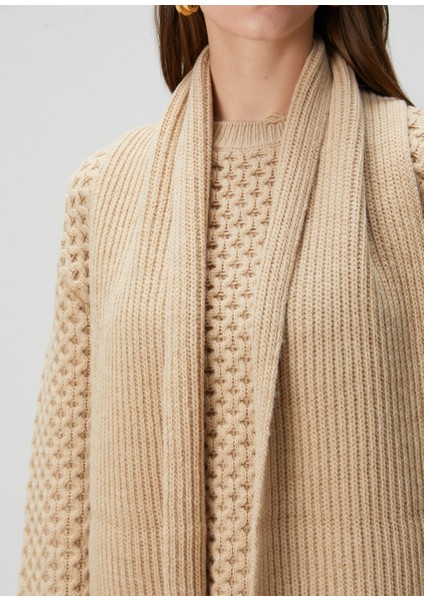 Bej Delik Desenli Yün Triko indirimleri