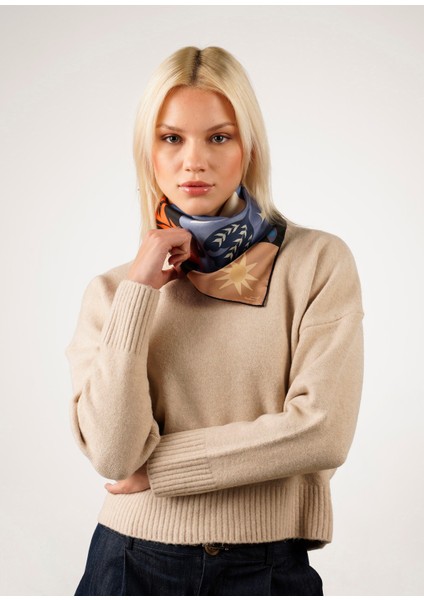 In The Eye Of The Moon Renkli Baskılı Ipek Kadın Fular 55 cm modelleri