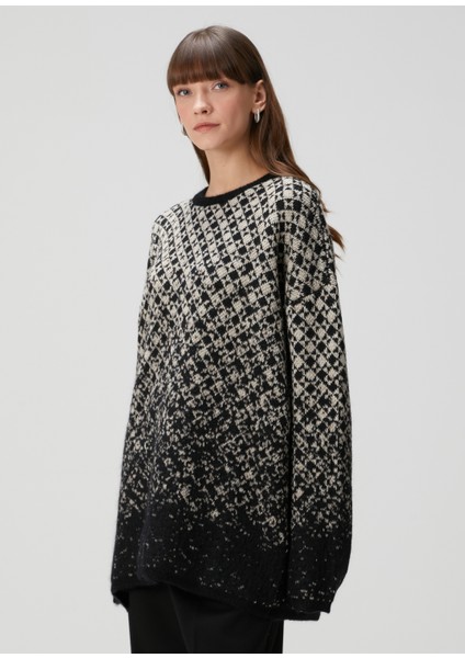 Siyah Bej Desenli Yün Triko