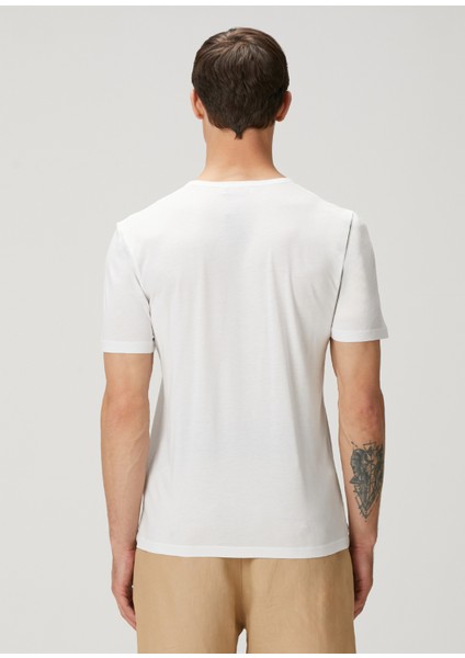 Regular Fit Beyaz Basic T-Shirt fırsatları
