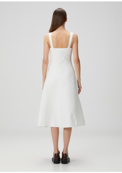 Beyaz Midi Triko Elbise fırsatları