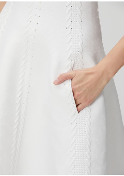 Beyaz Midi Triko Elbise indirimleri