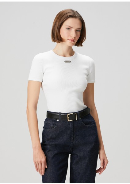 Beyaz Logolu T-Shirt