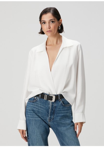 Beyaz Dökümlü Bluz